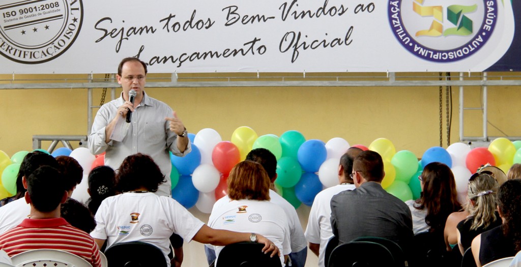 Secretário da Seduc, Rossieli Silva