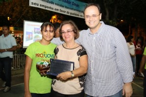 Presidente do Consed e Secretária de Educação do Mato Grosso do Sul, Nilene Badeca (centro) com o secretário da Seduc, Rossieli Silva