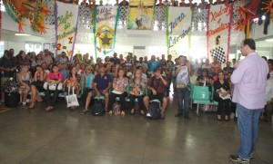 Secretário da Seduc, Rossieli Silva, prestigiou a Mostra de Gestão de Parintins e reuniu-se com alunos e professores.