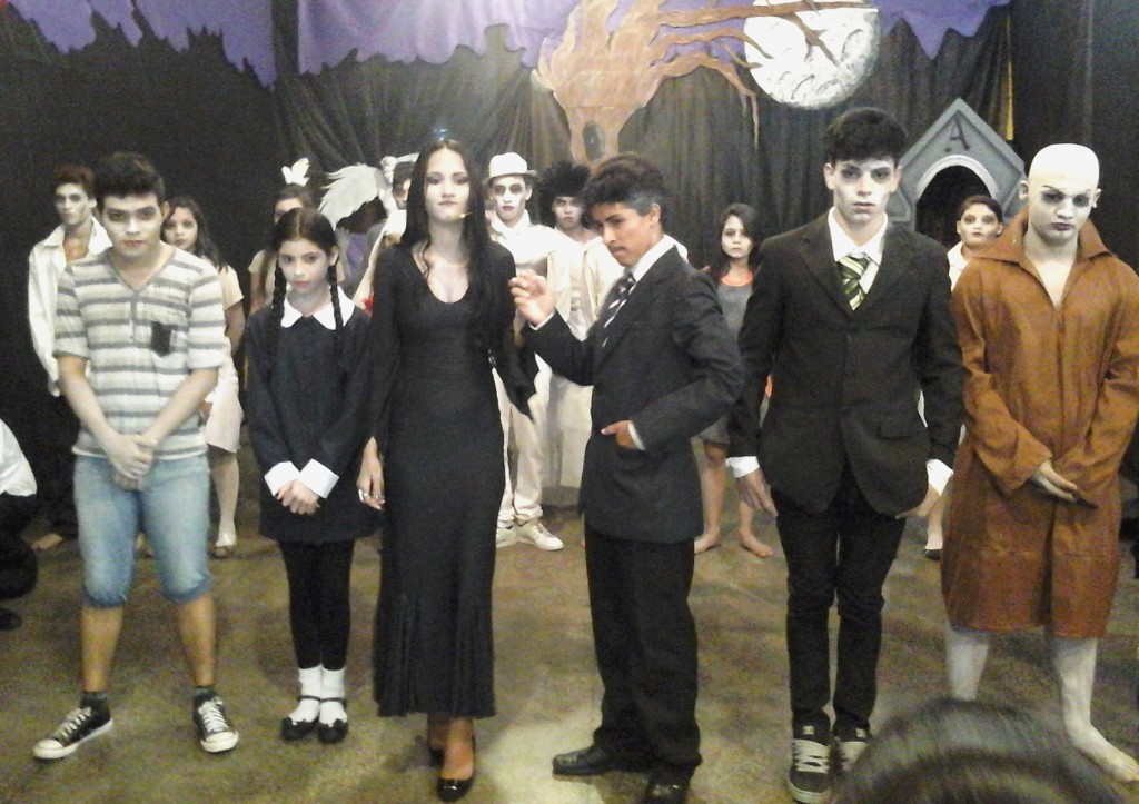 Grupo de Teatro (escola Roderick Castelo Branco)