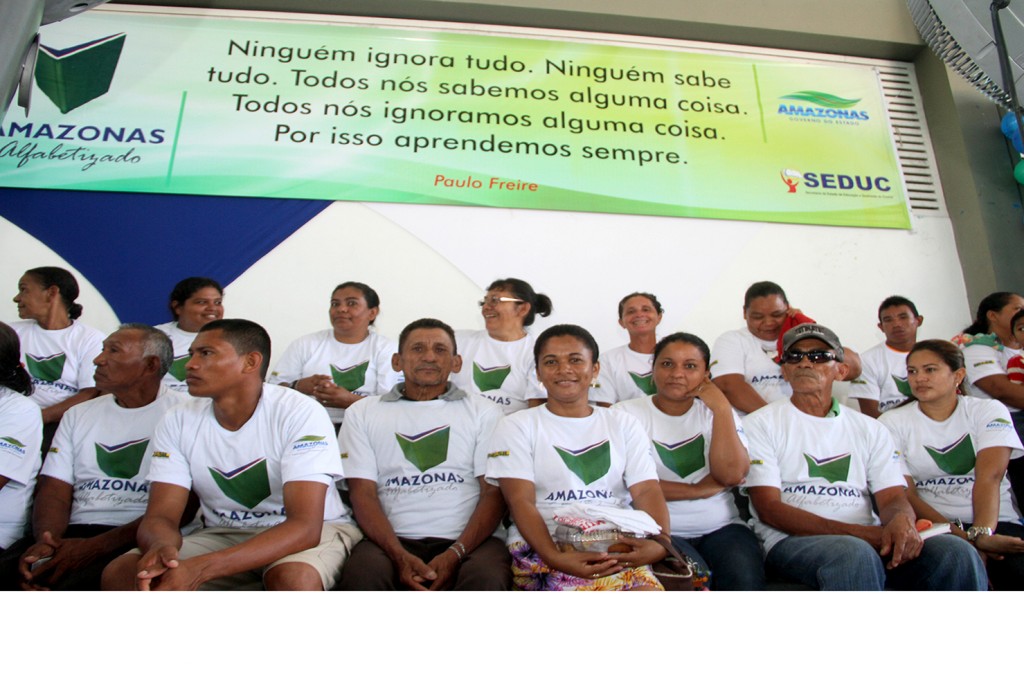 Programa-Amazonas-Alfabetizado-beneficia-publico-adulto4-1024x688