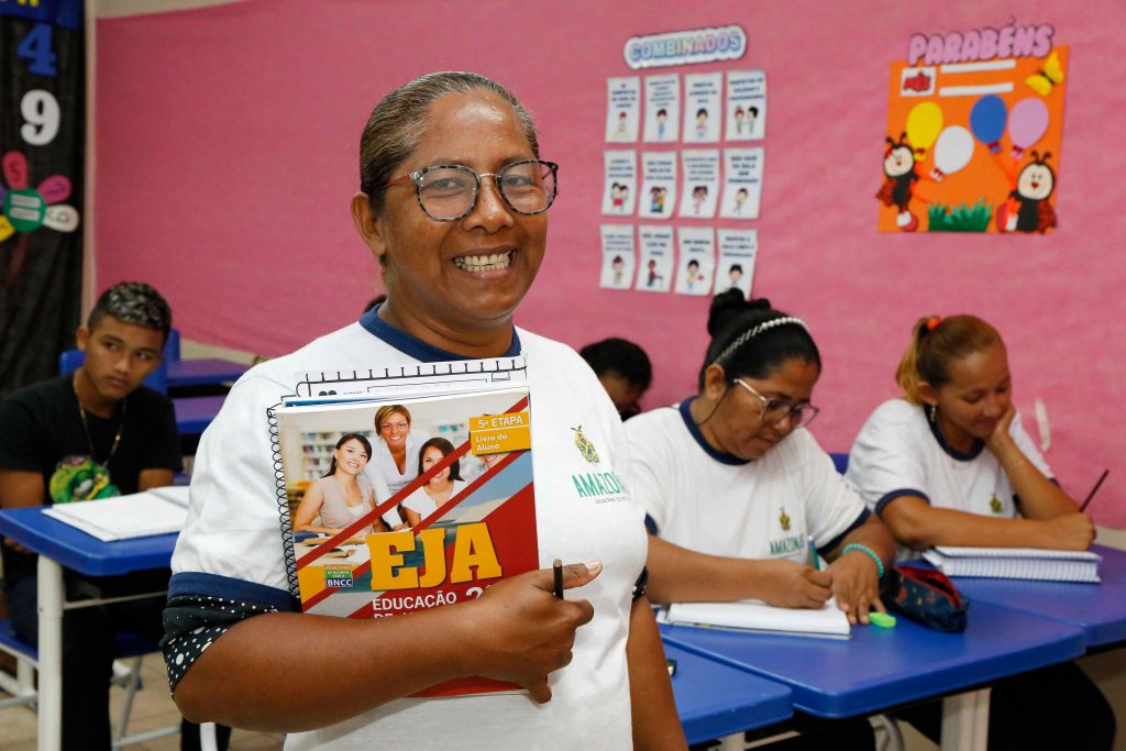 Educaçã de Jovens e Adultos_Euzivaldo Queiroz- Seduc-AM