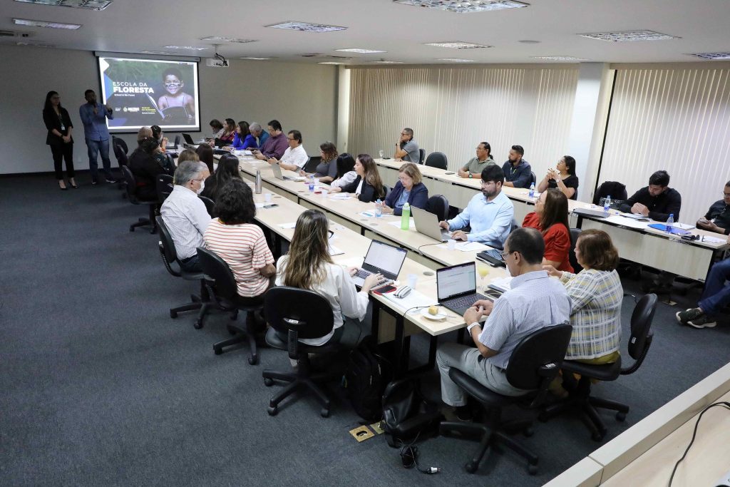 Reunião Educação com o BID_Euzivaldo Queiroz-Seduc (12) (1)