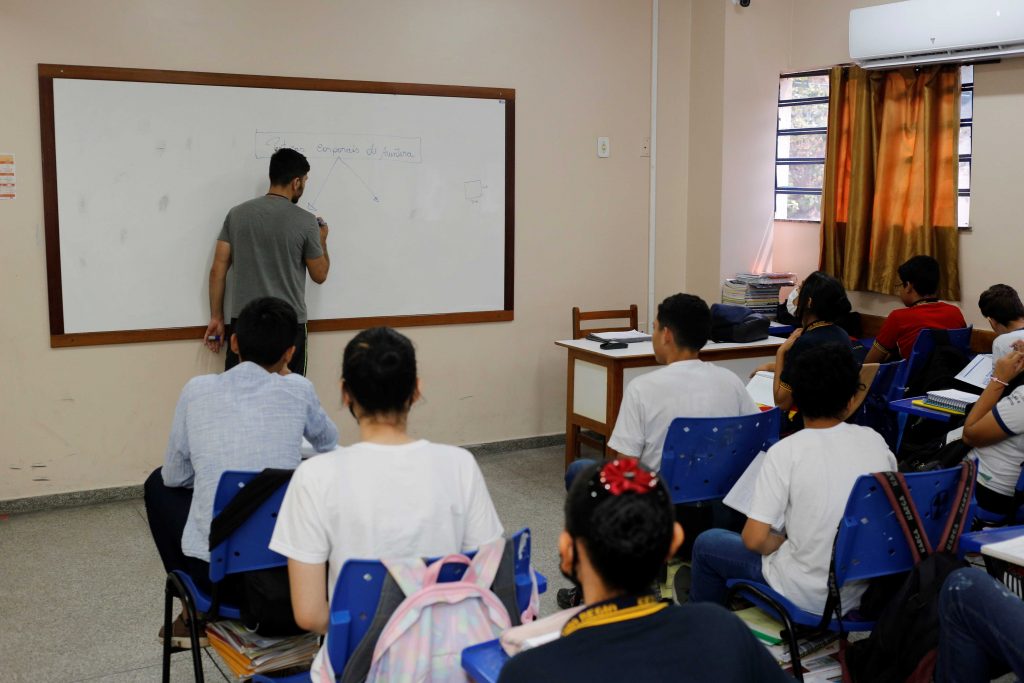 Educação_Professor em Sala de Aula_Euzivaldo Queiroz