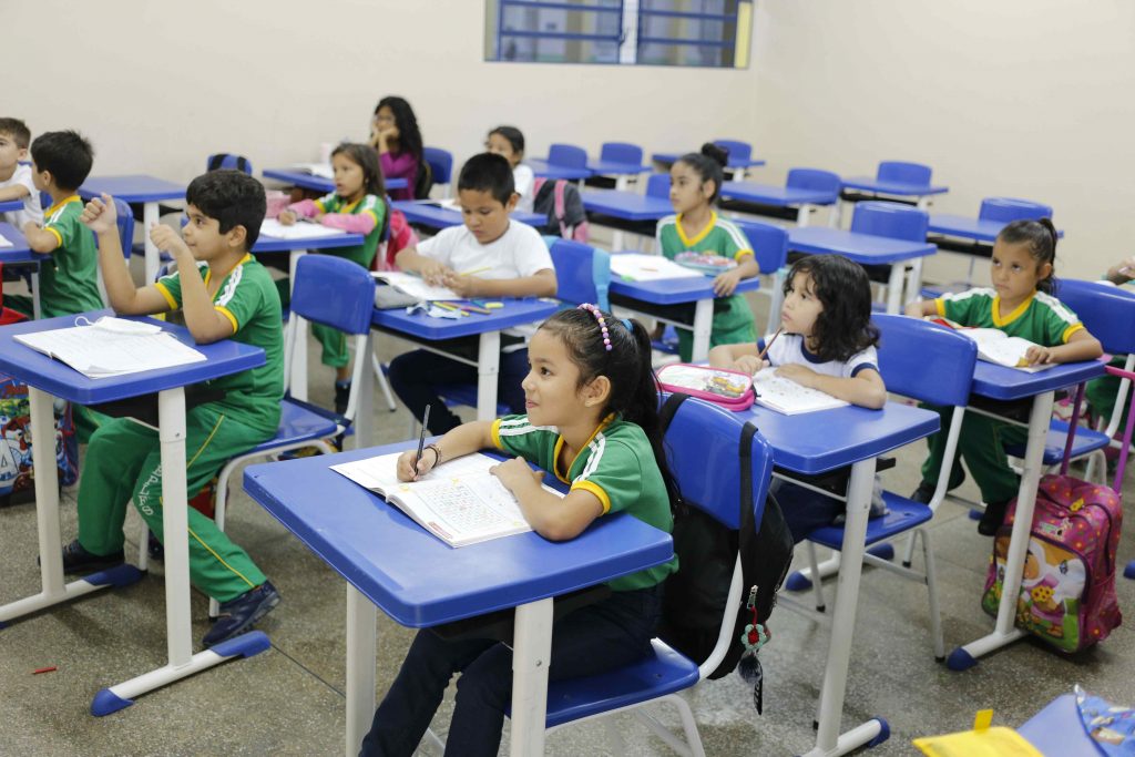 Educação_Alunos em sala de aula_Euzivaldo Queiroz