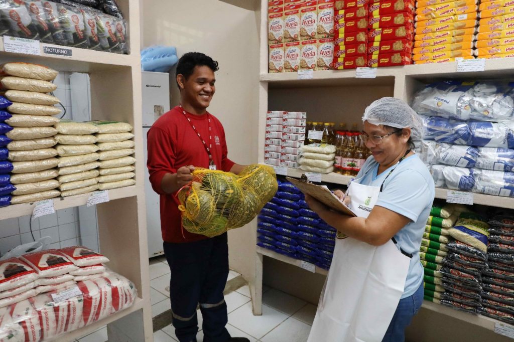 Educação_Abastecimento da merenda escolar_Foto_Euzivaldo Queiroz (2)