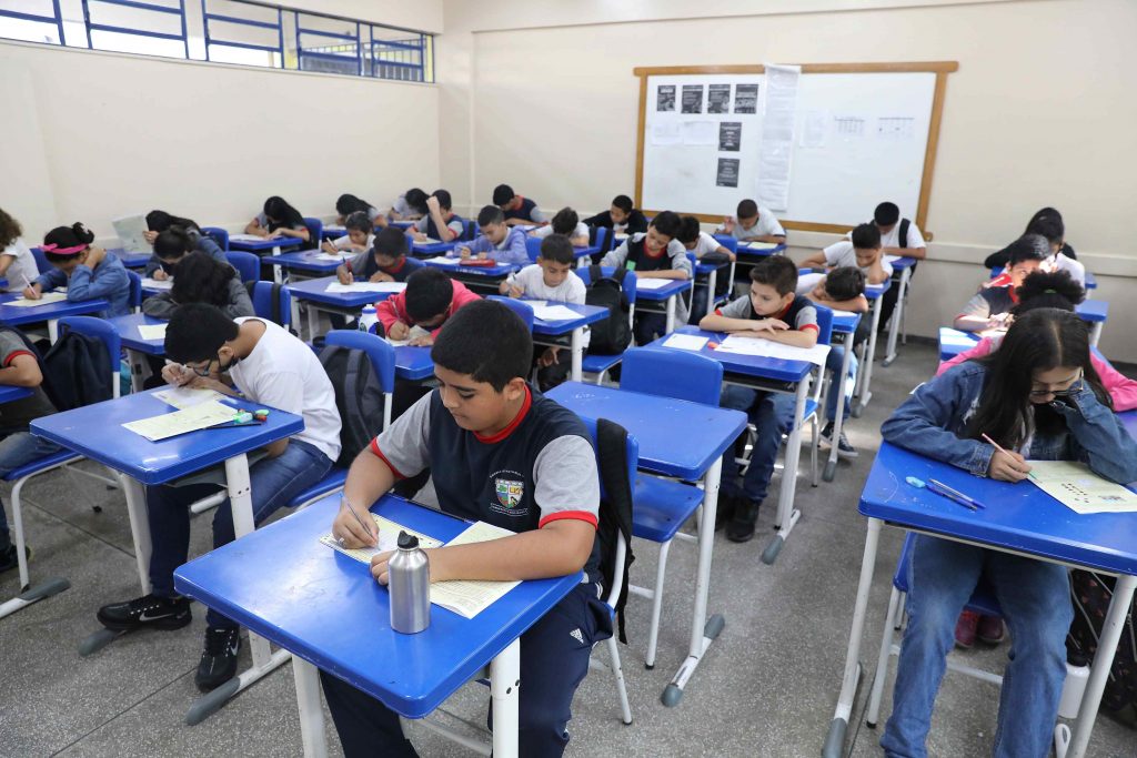 Educação_Alunos em atividade na sala de aula_Foto_Euzivaldo Queiroz (1)