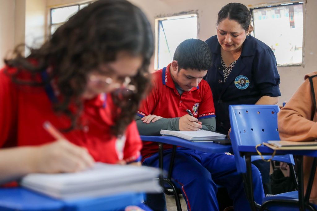 Ensino Bilíngue - Professores explicam metodologia das aulas do segundo idioma em escolas de tempo integral 5_Foto Mauro Neto Secom