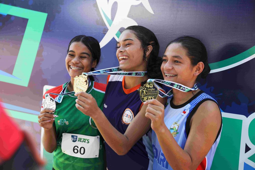 Educação_Alunas atletas medalhistas no Atletismo- Foto-Euzivaldo Queiroz